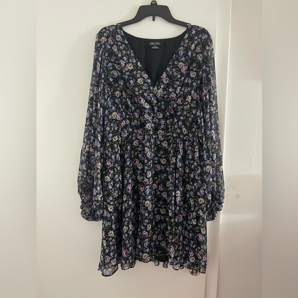 City Chic Women's Apparel Women's City Chic Plus Size Dress Wild Ditsy - Picture 2 of 3